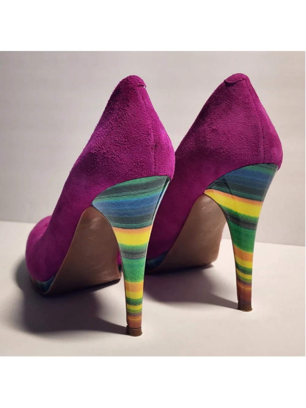 Nine West Rocha Fuchsia Magenta Suede Rainbow Striped Platform Pumps Heels 7M